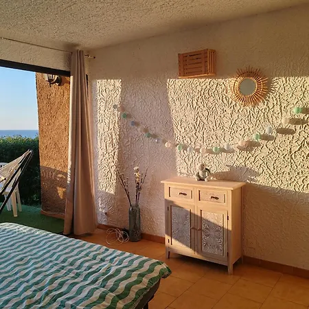 Chez Pierre Et Sophie アパート